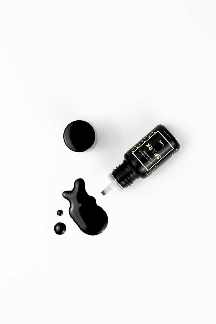 Choosing the Right Lash Glue for Hot, Cold, and Humid Conditions