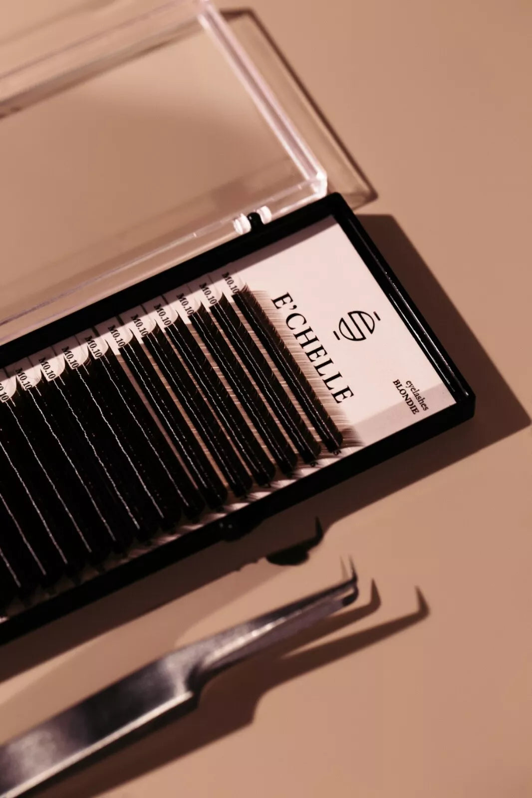 E’CHELLE BROWN  Individual Eyelashes